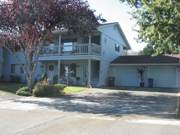 815 BROOKHAVEN DR #3C,  Brookings,  OR 97415