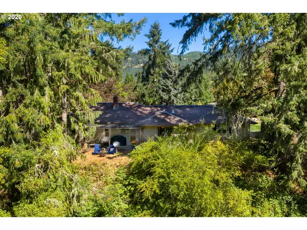 Dorena, OR 97434,37146 ROW RIVER RD