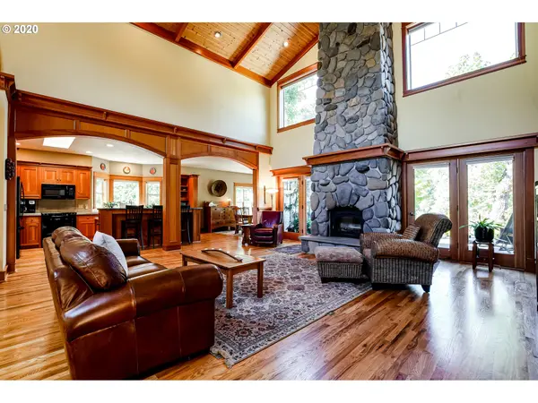 78303 MEADOW PARK DR, Cottage Grove, OR 97424