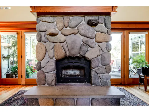 78303 MEADOW PARK DR, Cottage Grove, OR 97424