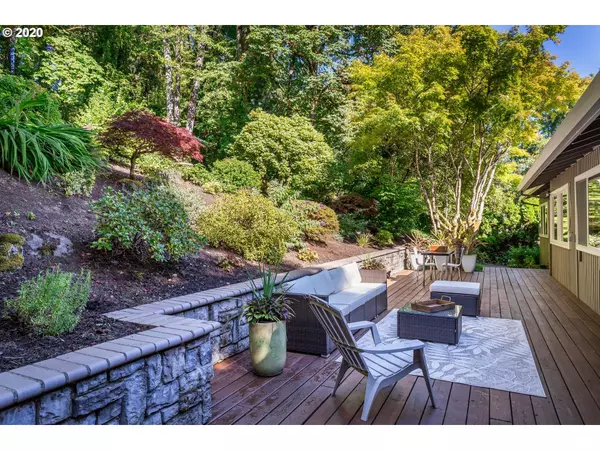 Lake Oswego, OR 97034,17931 MEADOWLARK LN