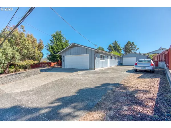 2465 VIRGINIA, North Bend, OR 97459