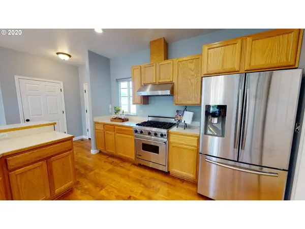 5990 MONDAVI LN, Eugene, OR 97402