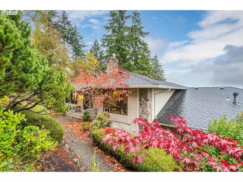 69 CONDOLEA TER, Lake Oswego, OR 97035