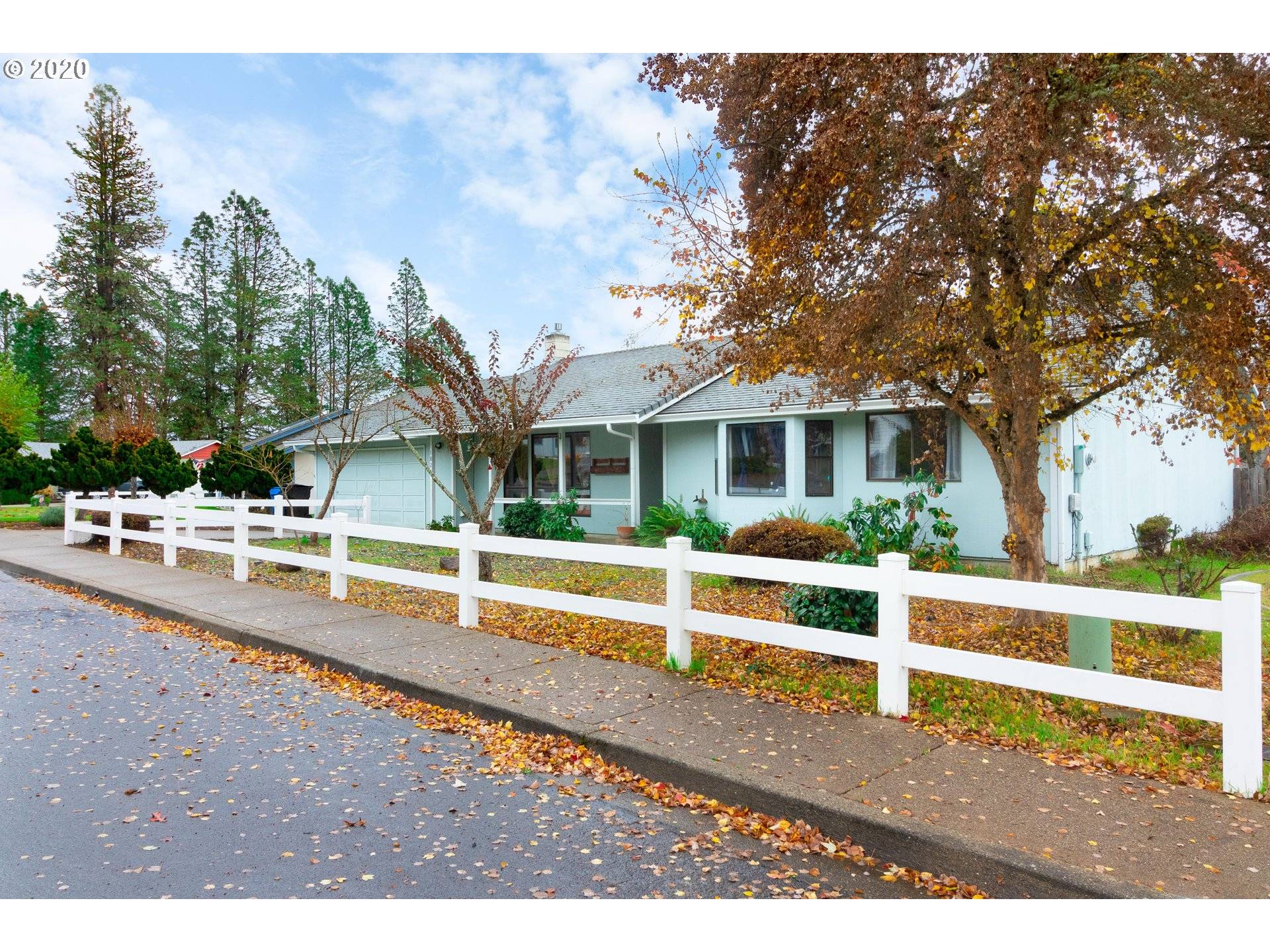 Sutherlin, OR 97479,1824 GARNET CT