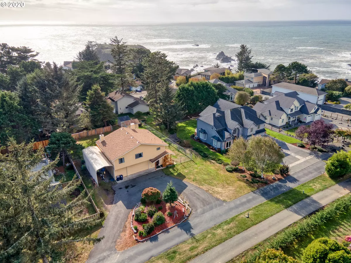 Brookings, OR 97415,330 MILL BEACH RD