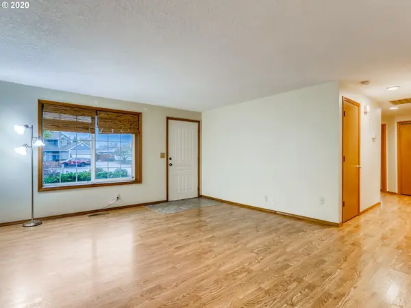 948 NE NAOMI CT, Hillsboro, OR 97124