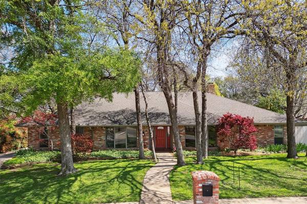 2629 Lincoln Drive, Arlington, TX 76006