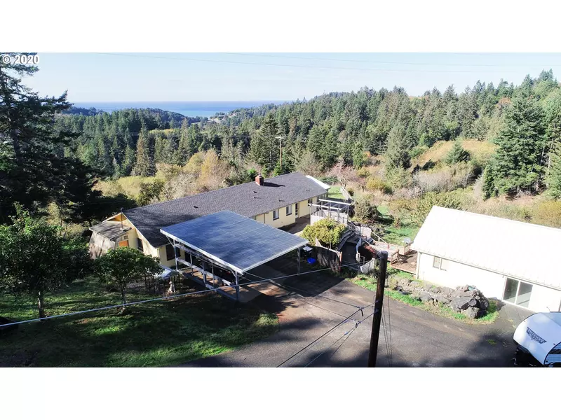 28314 EMERALD DR, Gold Beach, OR 97444