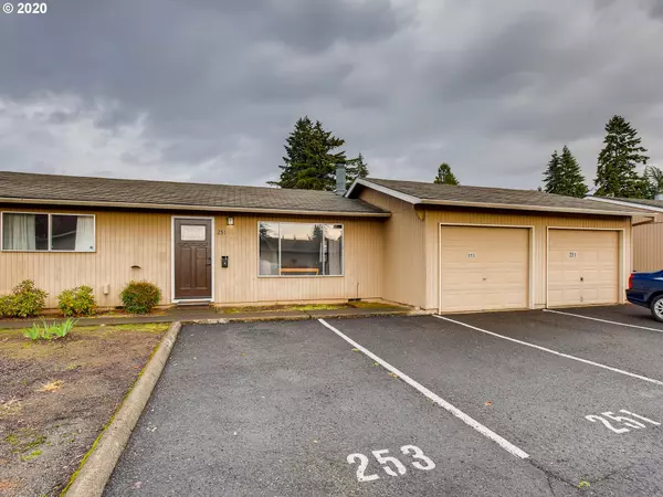 251 SE 3RD AVE, Canby, OR 97013