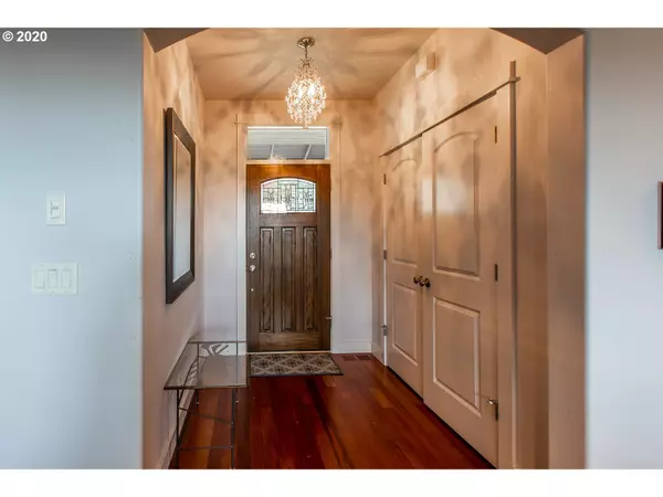 Springfield, OR 97478,870 MOUNTAINGATE DR