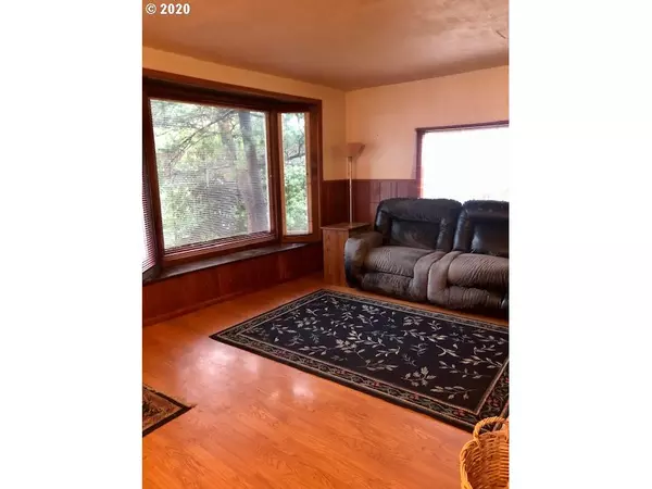 Seaside, OR 97138,1324 N Holladay DR