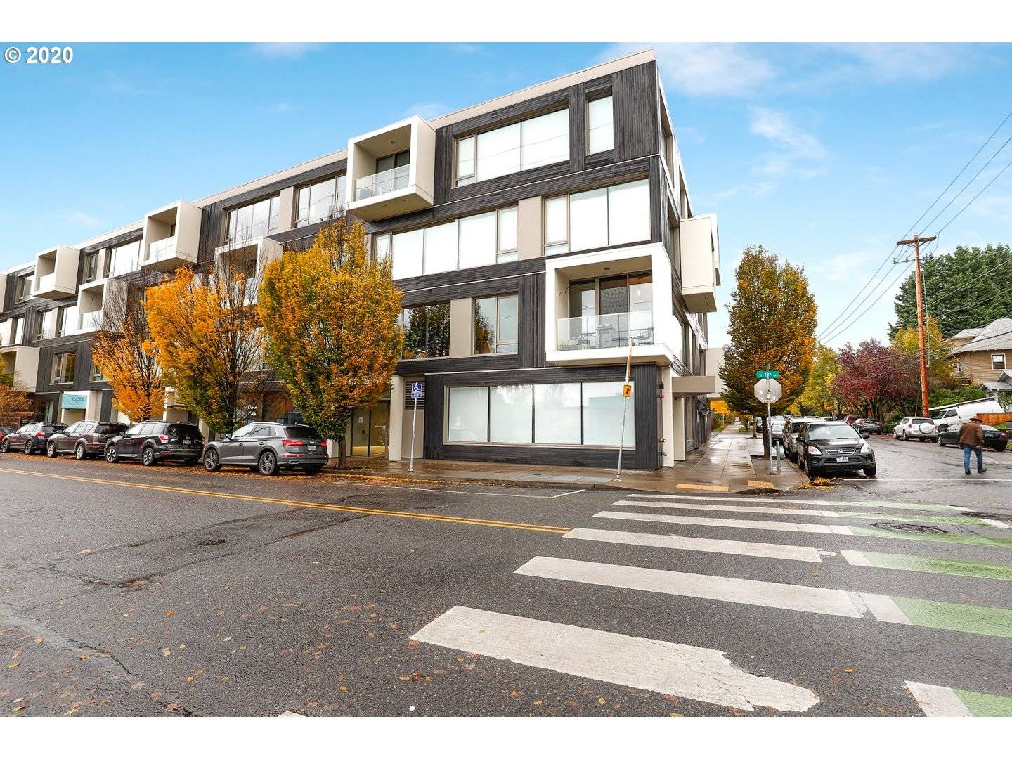 Portland, OR 97214,28 SE 28TH AVE #409