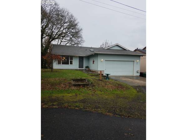 324 S 13TH ST, St Helens, OR 97051