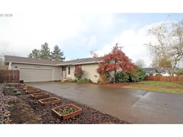 Creswell, OR 97426,309 MEADOW LN