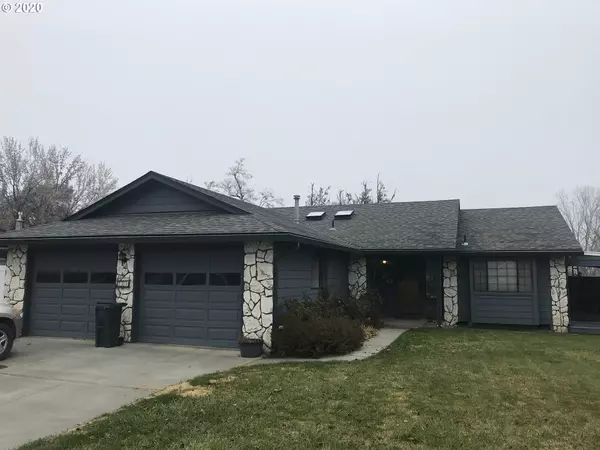 120 SE CRESTLINE DR, Hermiston, OR 97838