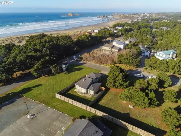 Bandon, OR 97411,1283 SEACREST DR