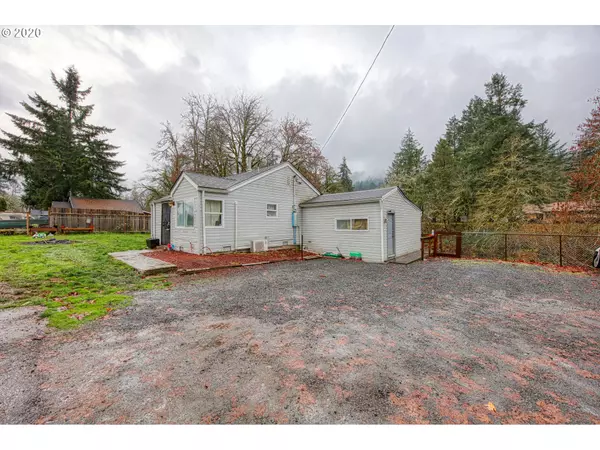 Dorena, OR 97434,37520 ROW RIVER RD