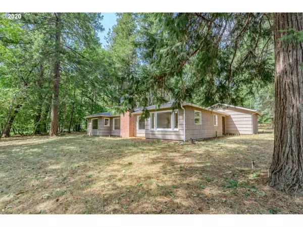 Grants Pass, OR 97527,482 BARTLETT LN