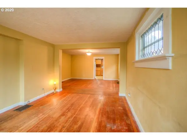 5416 SE RHONE ST, Portland, OR 97206