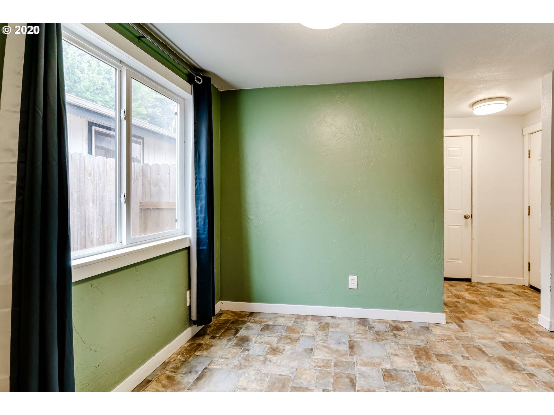 Eugene, OR 97402,2727 EDISON ST