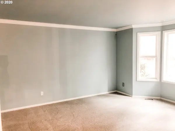 Eugene, OR 97405,1785 CAMEO DR