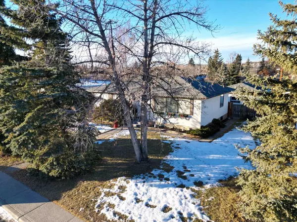 Calgary, AB T3C2E2,1627 47 ST SW