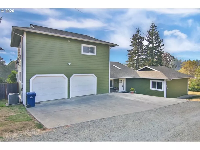 985 N BIRCH, Coquille, OR 97423