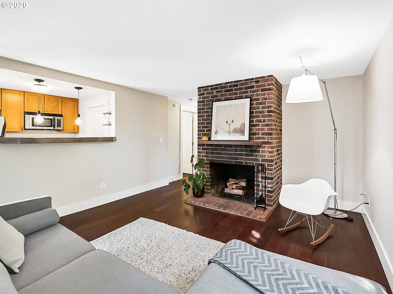 Portland, OR 97232,2038 NE COUCH ST