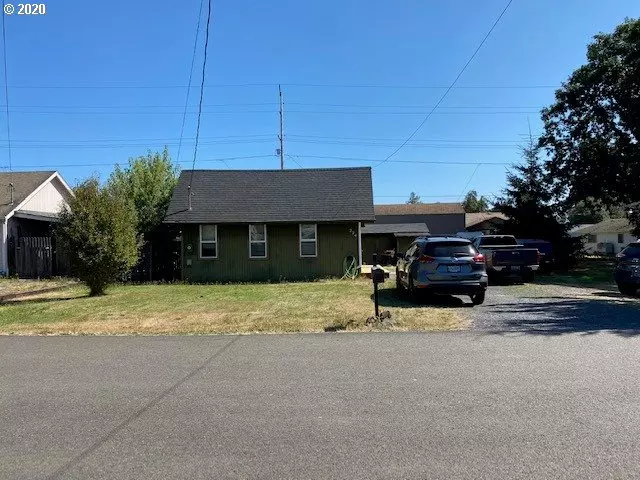 St Helens, OR 97051,224 S 19TH ST