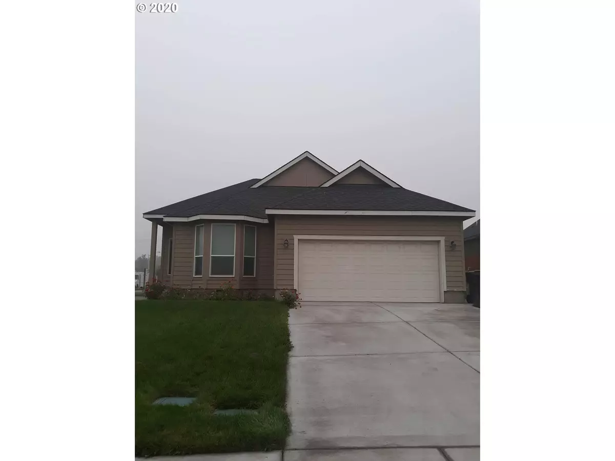 Boardman, OR 97818,102 FALCON CT