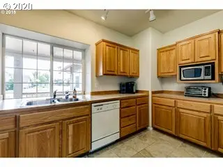 Eugene, OR 97401,3661 BERKSHIRE ST