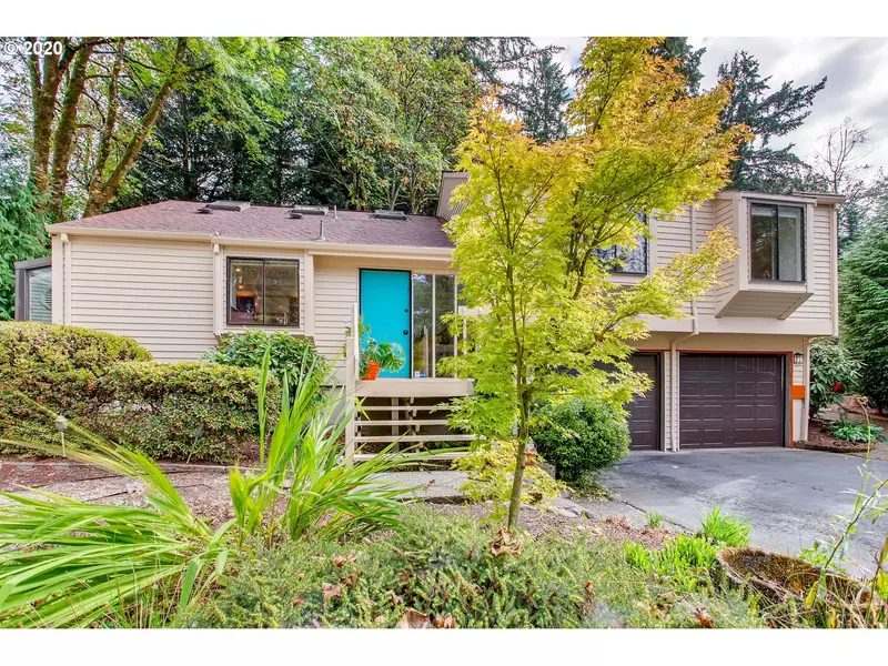 9710 SW QUAIL POST RD, Portland, OR 97219