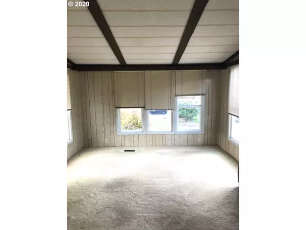 Eugene, OR 97408,1475 GREEN ACRES RD #SP30