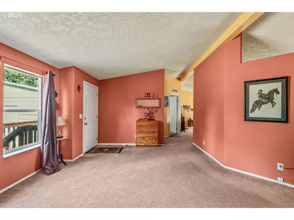 Castle Rock, WA 98611,250 PH 10