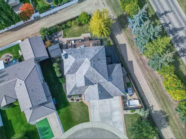 Red Deer, AB T4R 2T2,22 Atter Close