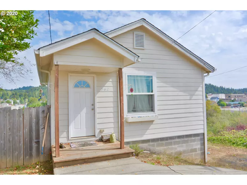 562 N BIRCH ST, Coquille, OR 97423