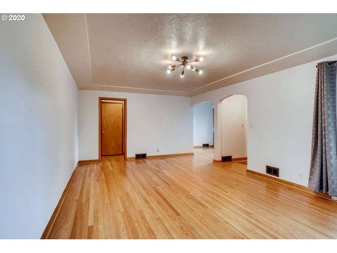 Portland, OR 97214,430 SE 33RD AVE