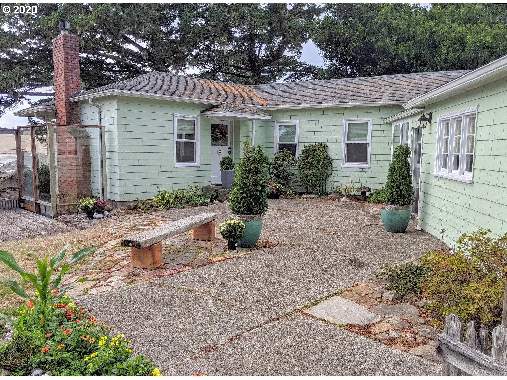 Florence, OR 97439,937 1ST ST