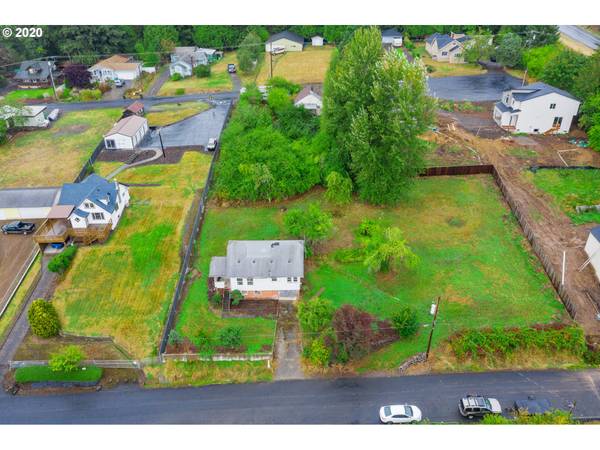 207 HOLCOMB AVE, Kelso, WA 98626