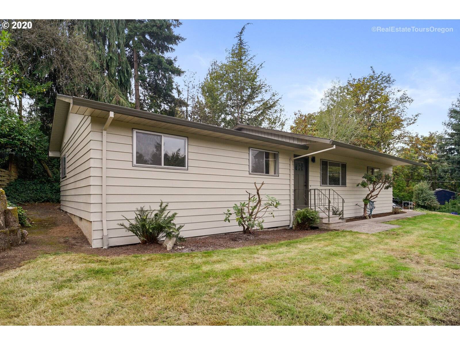 7743 SW 4TH AVE, Portland, OR 97219