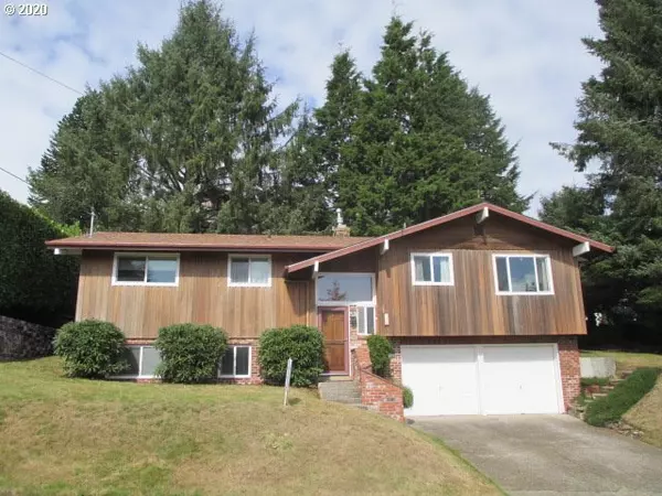 32 Skyline AVE, Astoria, OR 97103