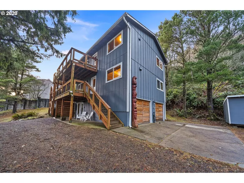 1590 NW Cape Meares LOOP, Oceanside, OR 97134