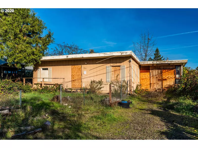 204 ROBINSON ST, Sutherlin, OR 97479