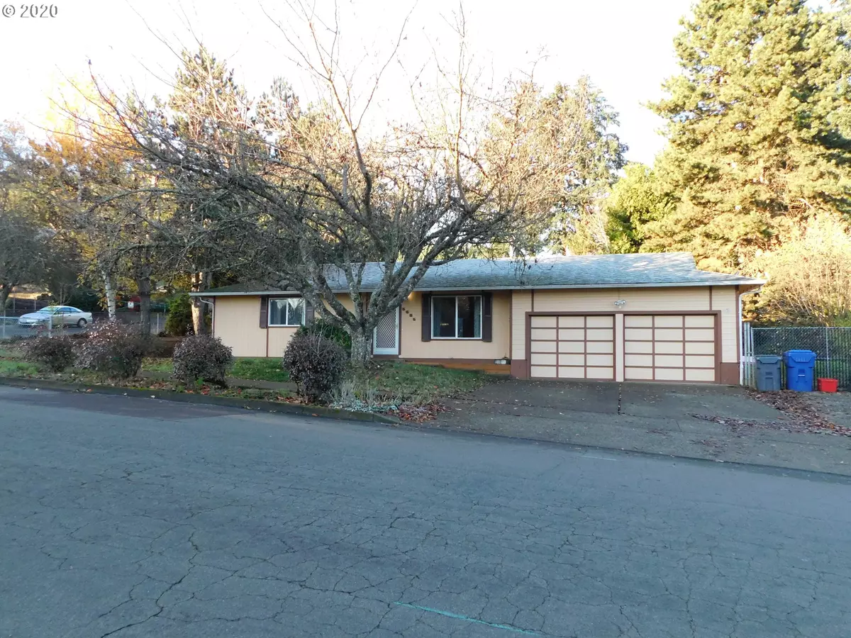 Salem, OR 97306,5685 RED LEAF DR