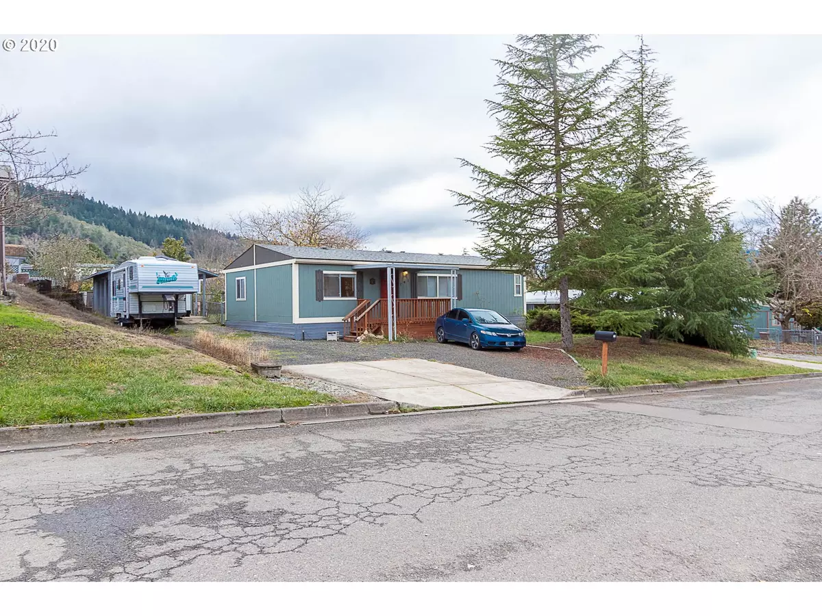 Myrtle Creek, OR 97457,181 MONA ST