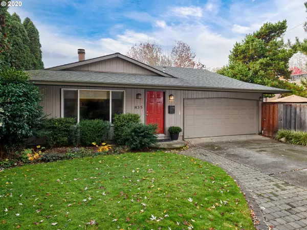 835 NE 33RD AVE, Portland, OR 97232