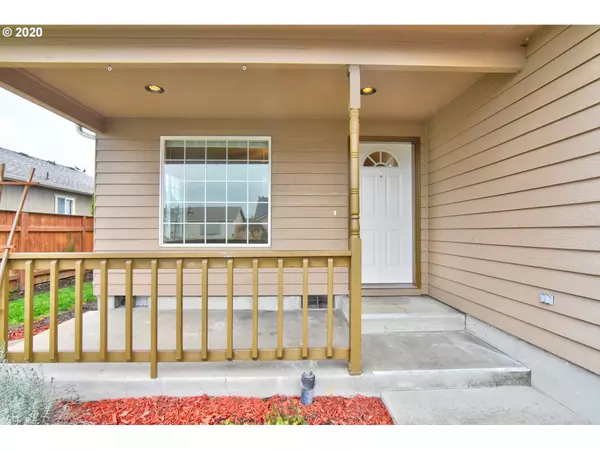 Albany, OR 97322,364 KINGFISHER CT