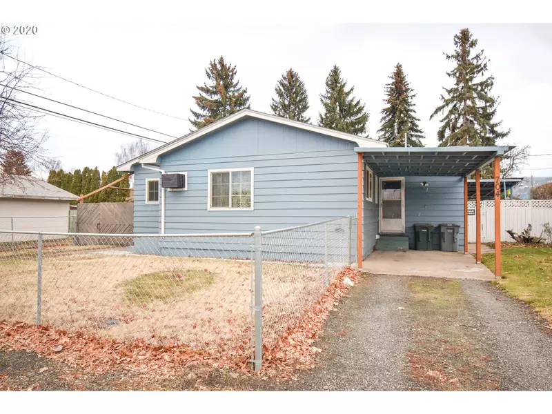 704 Z AVE, La Grande, OR 97850