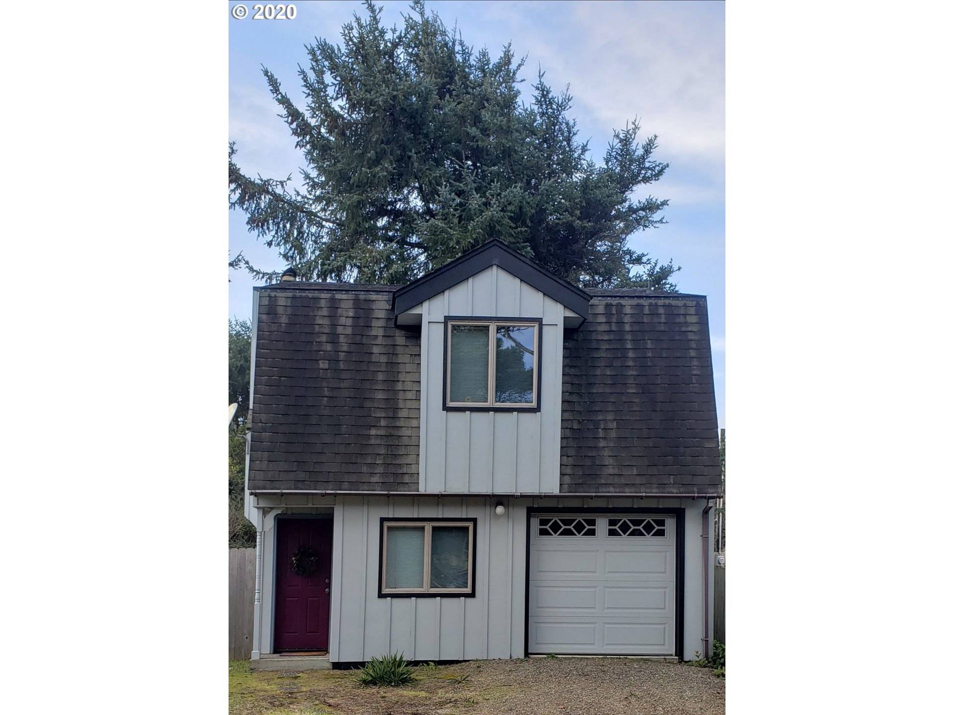 88220 1ST AVE, Florence, OR 97439